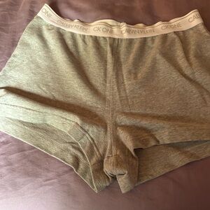 Woman’s lounge shorts